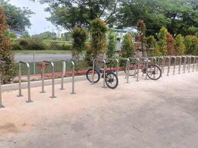 U Stand Bicycle Lot U Stand Bicycle Lot